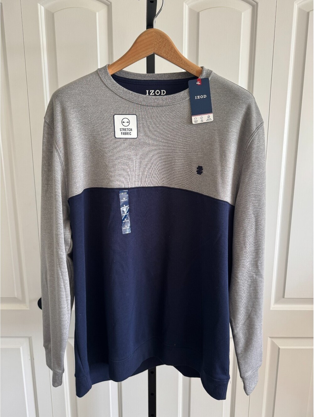 IZOD Advantage Performance Stretch Colorblock Long Sleeve Crewneck Sweater XL
